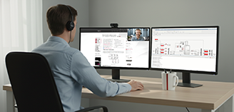 support agent in front of desk having a video call with a client